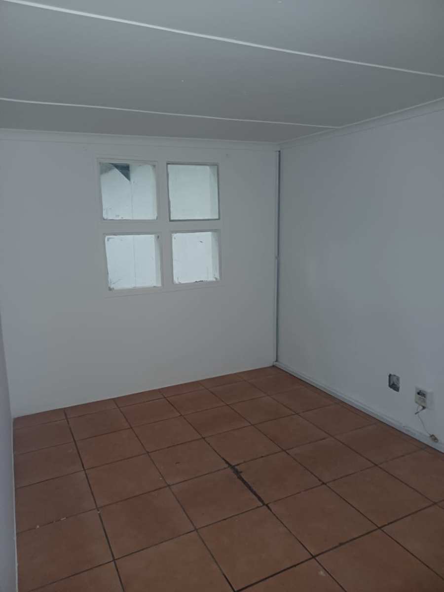 To Let Commercial Property for Rent in Okavango Park Western Cape